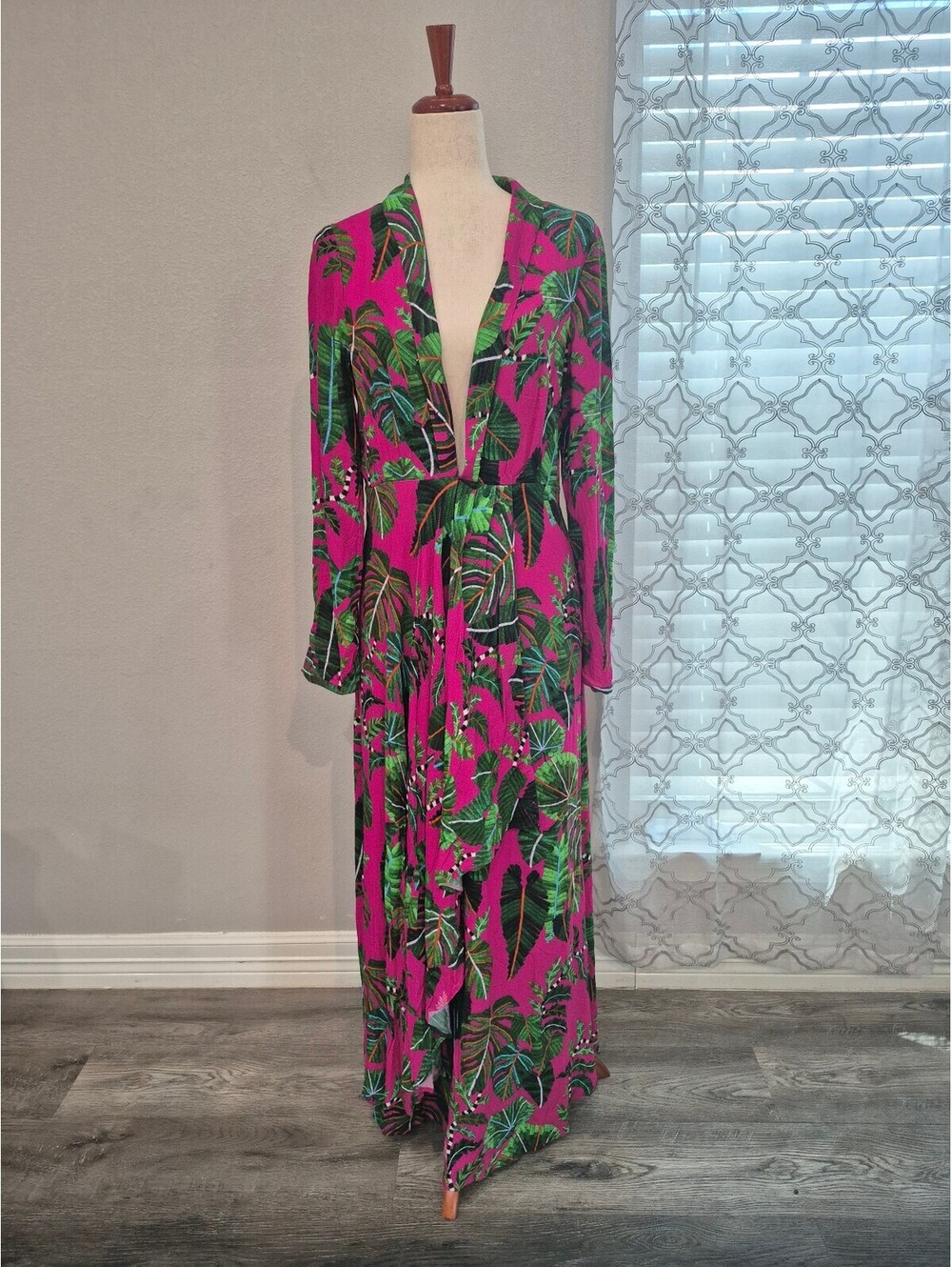 FARM RIO Pink Leaves Maxi Dress Size Medium New with tag - Picture 6 of 7